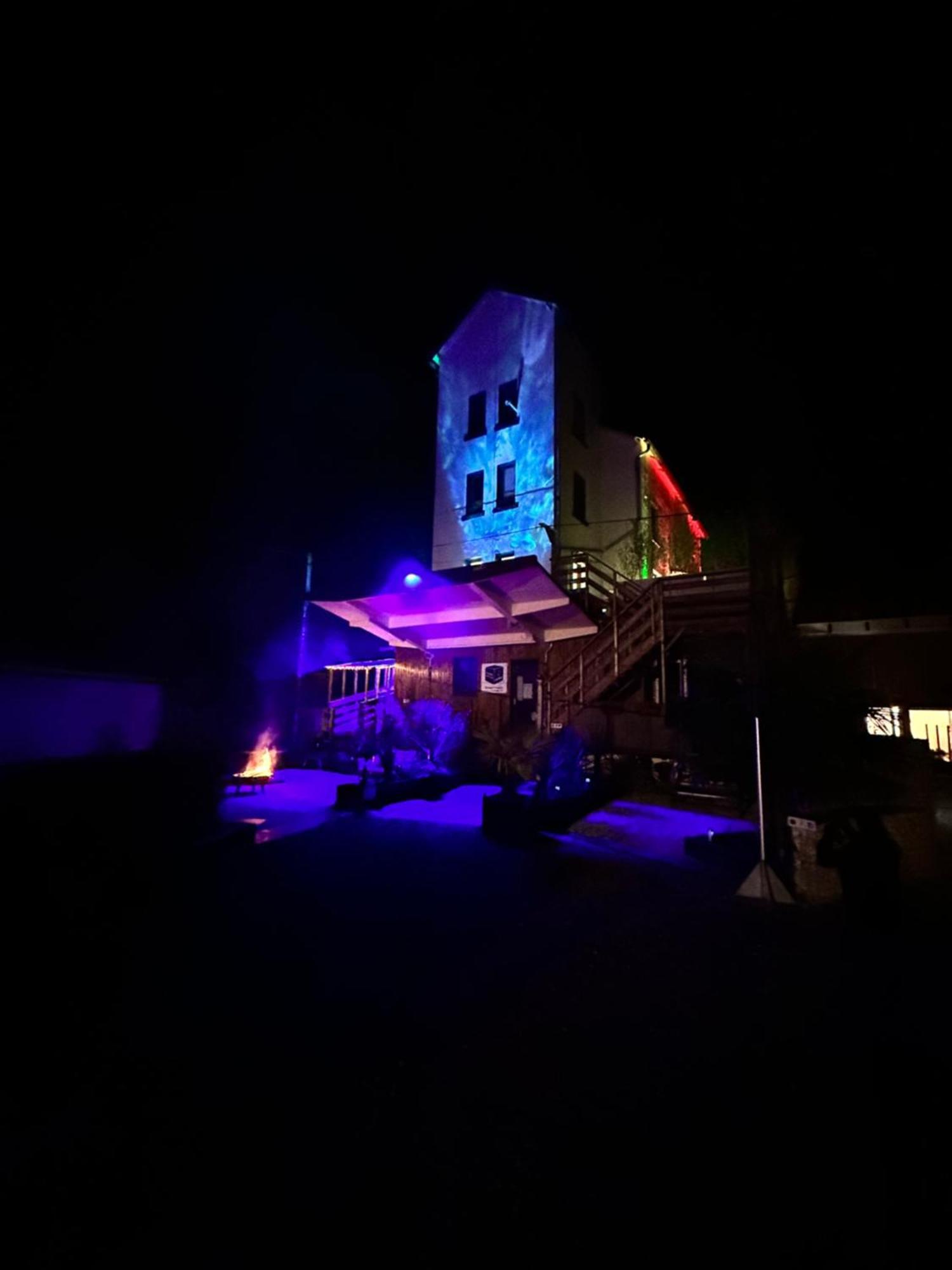 Gite Du Silo Epi De Mais Piscine Et Spa Toucy Exterior photo